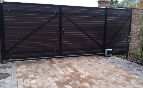 Виды и преимущества гаражных ворот